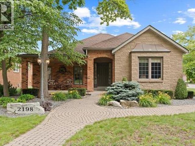 2198 Suzanne Street, Lasalle, ON, N9H 2K3 house for sale | Listing ID 26019 | Royal LePage
