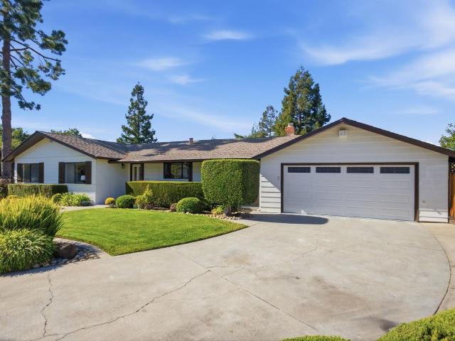 21905 Meadowview Lane