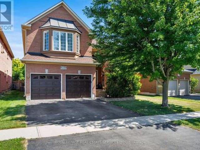 2190 Kingsridge Drive, Oakville, ON, L6M 4Z3 house for sale | Listing ID W13563 | Royal LePage