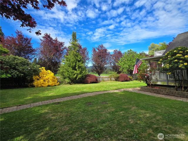 21911 rd Avenue NE