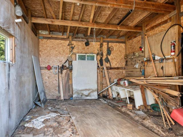 2192 Doe Lake Rd Road