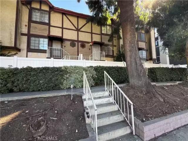 21930 VALERIO ST APT 15, CANOGA PARK, CA 91303