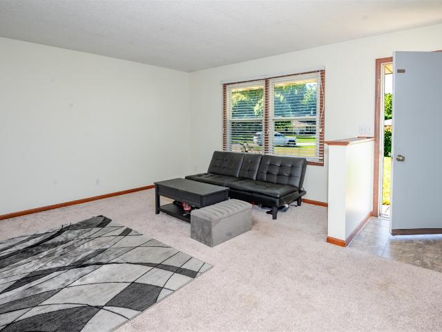 2193 Carol Lane