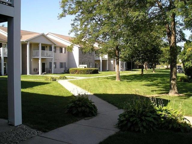 219 227 Seippel Blvd, Beaver Dam, WI 53916