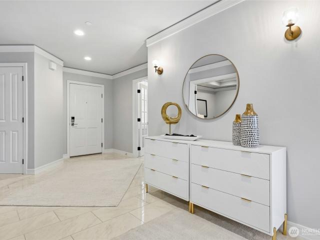 219 5th Avenue S # F304
