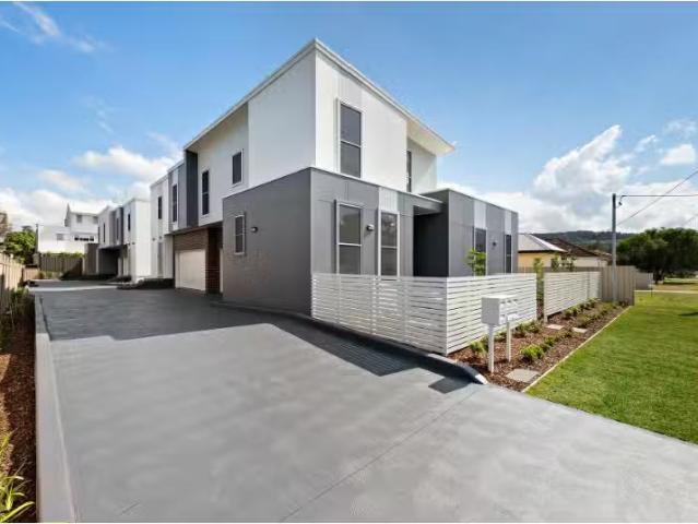 2/19 Charles Street, Warners Bay Townhouse for rent Listed by.