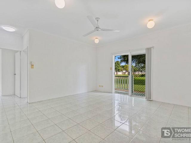2/19 Dunn Street, Cairns North