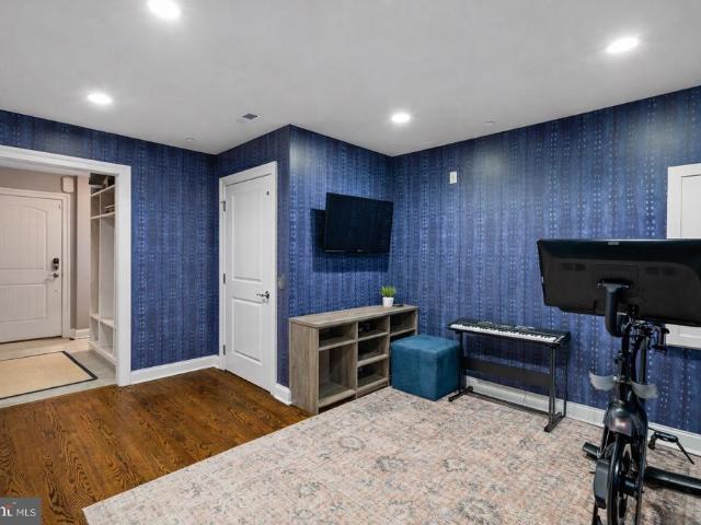 219 E Montgomery Avenue # 6