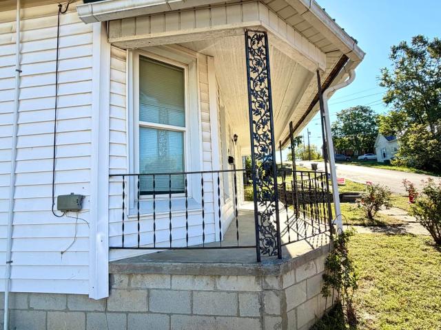219 E North Street