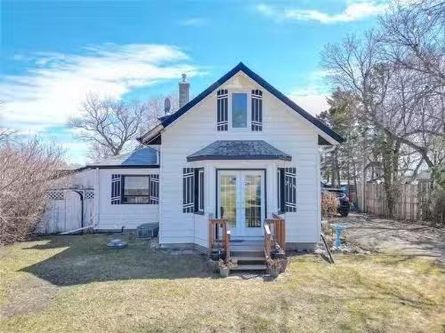 219 Hillman Avenue, Forrest, MB, R0K 0W0 house for sale Lis.