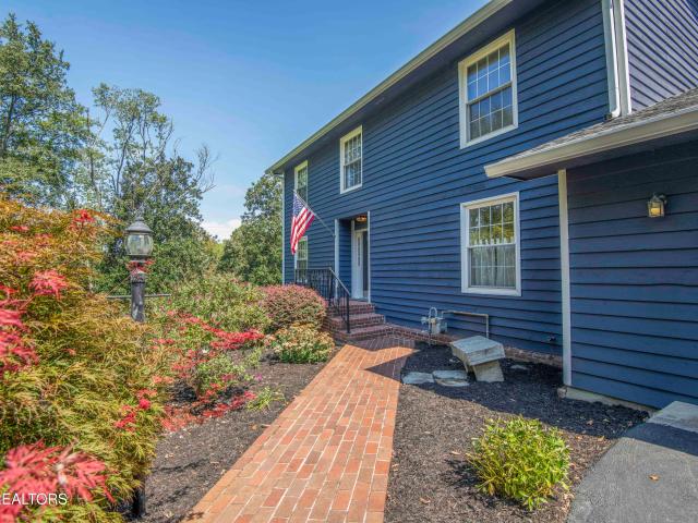 219 Lone Ridge Lane