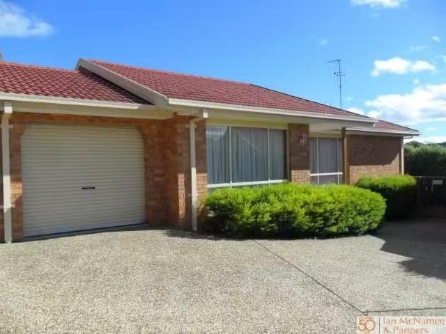 2/19 Southwell Place, Queanbeyan Townhouse for rent Listed by.