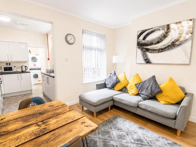 219 Sharrowvale Road, Ecclesall 5 bed house share to rent £438 pcm £101 pw