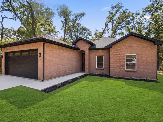 219 W Beachwood Loop