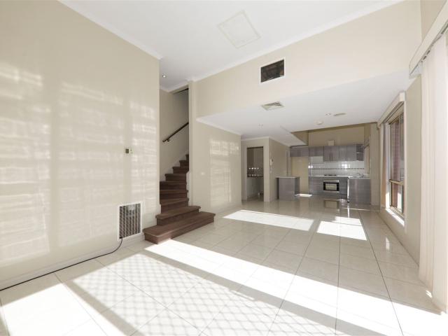 2/19 Third Street Clayton South, VIC 3169