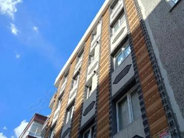 2+1 70 M2 Kiralık Cadde Üstü Daire Karanlık Odası Yok