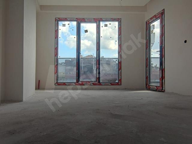 2+1 70 m2 Satılık Sıfır Daireler Cadde Üzerinde Merkezi Kounumda