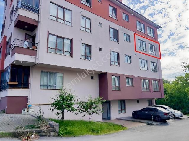 2+1 85 M2 Karaköy'de Kiracılı Ara Kat Satılık Daire