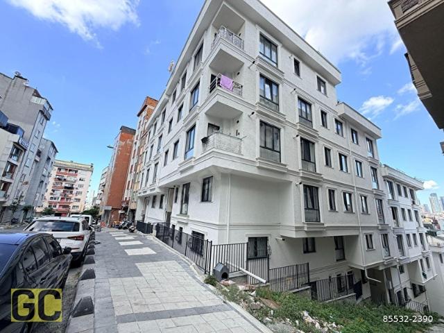 2+1 85m2 + 50m2 Teraslı Sıfır Daire Metroya 7dk Araç TKS