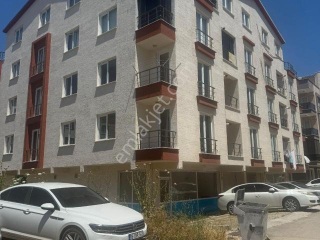 2+1 100 M2 Satılık Ara Kat
