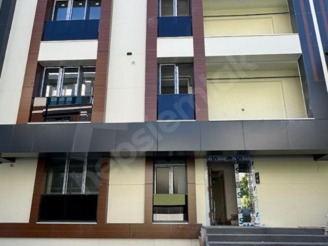 2+1 107 m BRÜT MERKEZİ VE NEZİH KONUMDA SIFIR ARAKAT DAİRE