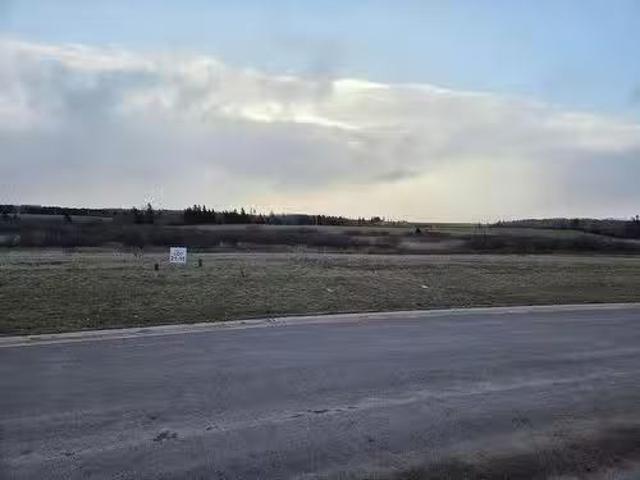 21 10 Five Lanes Drive, Kensington, PE, C0B 1M0 vacant land.