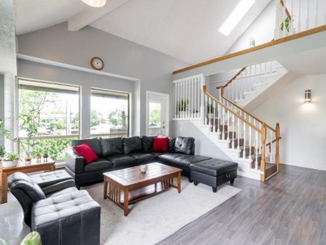 21 1217 Avenue, Surrey, BC, V3W 2L9 townhouse for sale | Listing ID R3149 | Royal LePage