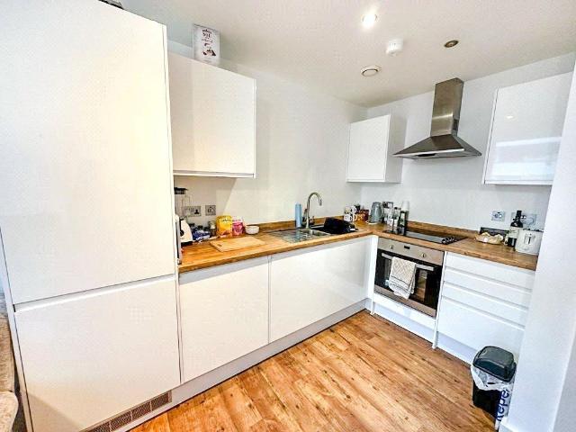 21 25 Ashton Lane, Sale, Greater. 1 bed flat to rent £925 pcm £213 pw