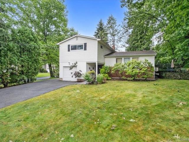 21 Tanglewood Rd, Scarsdale, NY 10583