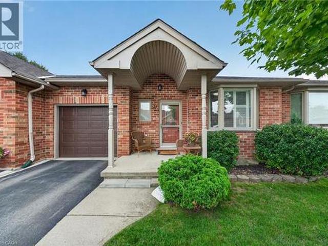 21 Twentyplace Boulevard, Hamilton, ON, L0R 1W0 townhouse for sale | Listing ID 40854 | Royal LePage