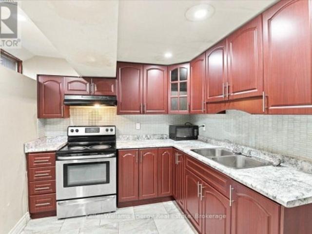 21 Upland Drive, Whitby Blue Grass Meadows, ON, L1N 8H9 house for lease | Listing ID E13762 | Royal LePage