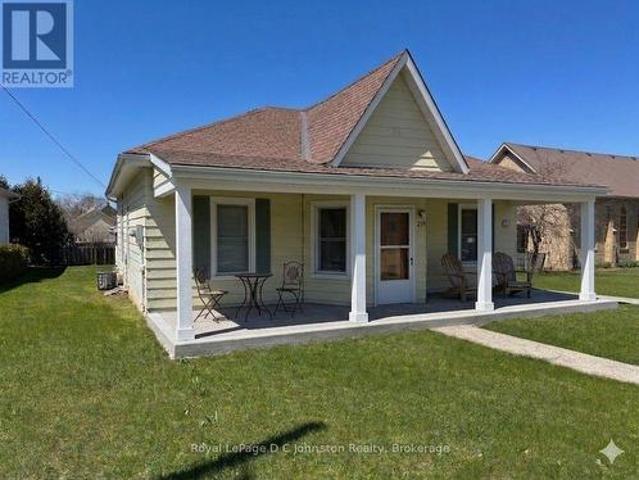 21 Victoria Street S, Saugeen Shores, ON, N0H 2L0 house for sale | Listing ID X13077 | Royal LePage