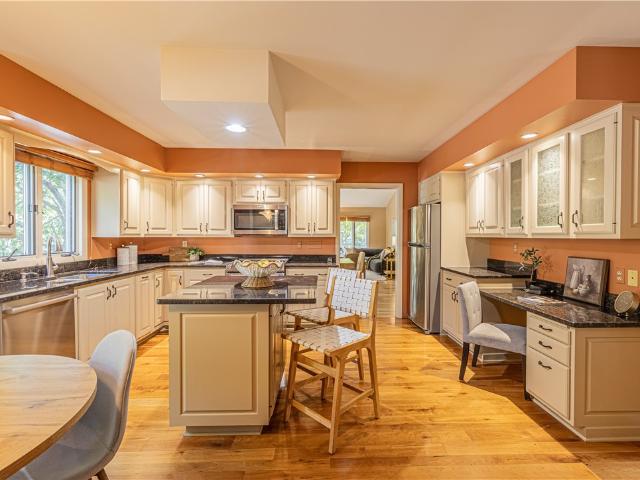 21 Woodbury Way