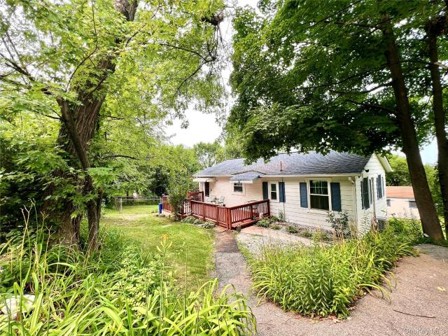 21 Woodycrest Trail