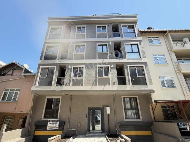 2+1 Yerden Isıtmalı Kombili Kiralık Daire