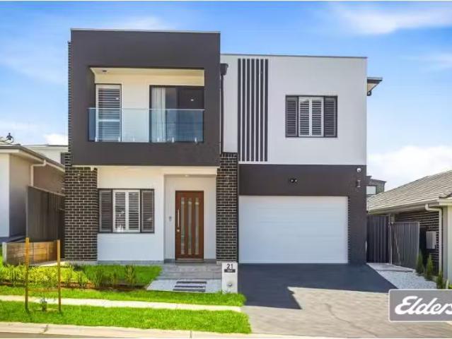 21 Zeta Street, Box Hill House for rent Listed by Mona Sen of