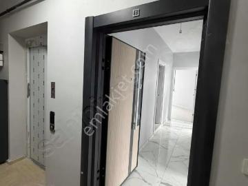 2+1 Amerikan Mutfaklı. ana Cadde. asansörlü. kiralık Daire