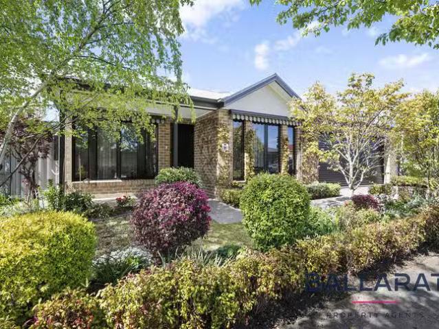 21 Ashwood Gardens, Mitchell Park, VIC 3355