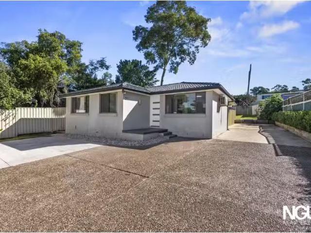 21 Armstrong Place, Dean Park House for rent Listed by Moniqu.