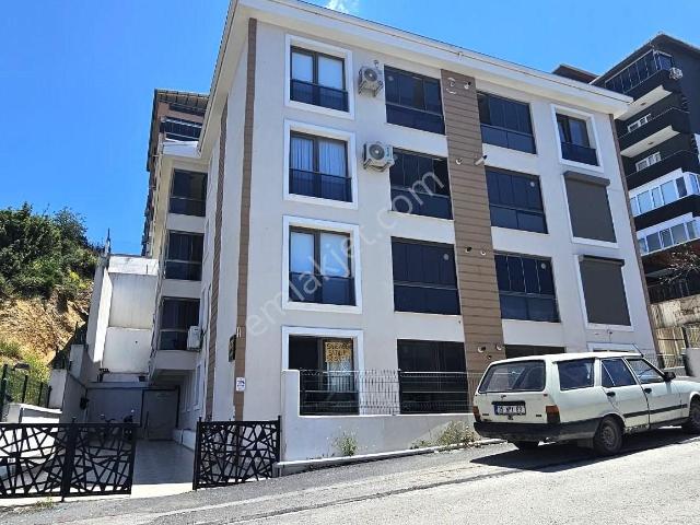 2+1 Arakat Doğalgaz Kombili Daire
