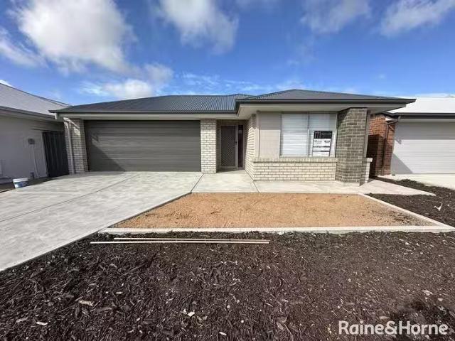 21 Badman Street, Munno Para Downs, SA 5115