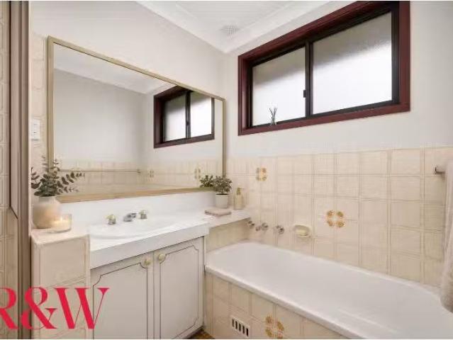 21 Bainbridge Avenue, INGLEBURN House for rent Listed by Prop.