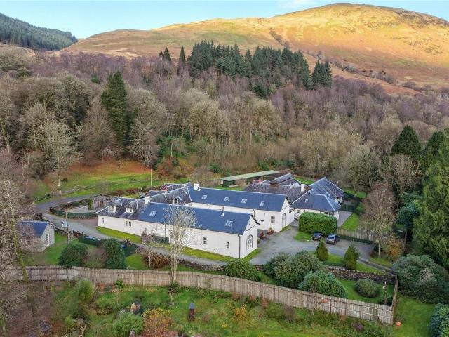 21 bedroom cottage for sale