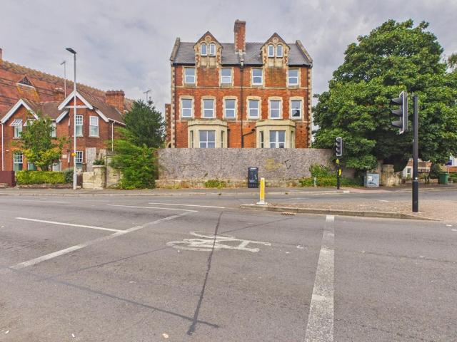21 bedroom detached house for sale