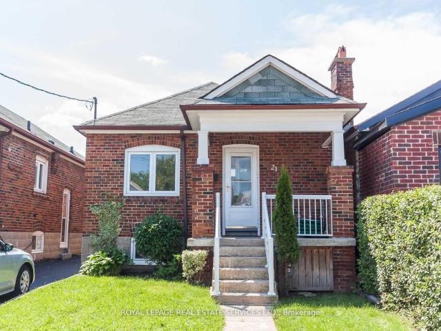 21 Belgravia Avenue in Toronto: Briar Hill Belgravia House for lease Toronto W04: MLS®# W13736160