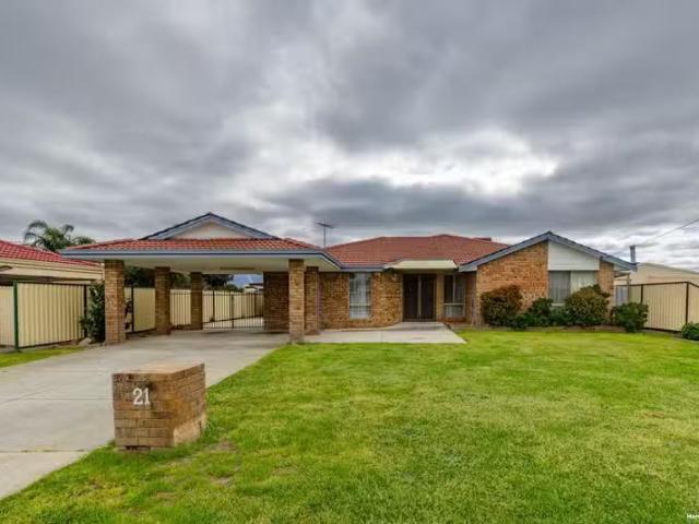 21 Bellbird Avenue, HUNTINGDALE, WA 6110 House for Rent