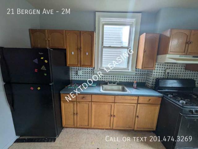 21 Bergen Ave