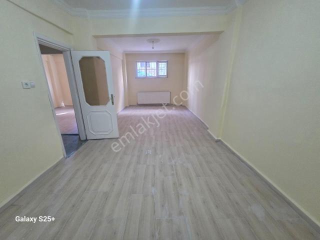 2+1 Bina 4. Katlı Hisse 40