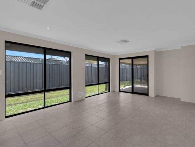 21 Boobook Lane, Baldivis Charming 3 Bedroom Home