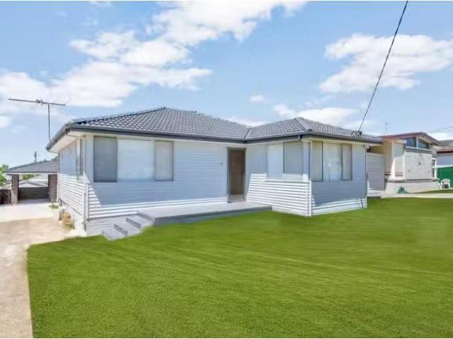 21 Brentwood Street, Fairfield West House for rent Listed by.